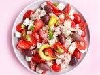 Tomaten-Thunfisch-Salat mit Schafsk&auml;se