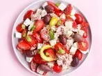 Tomaten-Thunfisch-Salat mit Schafskäse