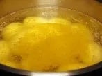 Salzkartoffeln mit Currypulver