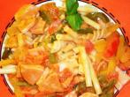 Fleischwursttopf mit Paprika aus der Mikrowelle