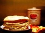 Kalte Pfannkuchentorte mit Räucherlachs - ein echter Leckerbissen