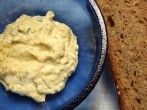 Vegetarischer Brotaufstrich mit Avocado