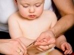 N&auml;gel schneiden bei Kleinkindern