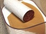 Feuchtigkeit in Wurst- und Käseplastikschüsseln verhindern