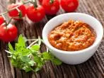 Frisches sizilianisches Tomatenpesto