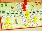 Mensch ärgere dich nicht Spiel: fehlende Spielsteine ersetzen