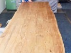 <strong>Wasserflecken</strong> auf polierten Holzoberflächen entfernen