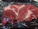 Schnitzel einzeln einfrieren: Frischhaltefolie dazwischen legen