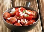 Tomaten in der Mikrowelle "reifen" lassen