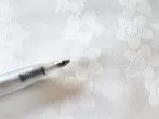 Kugelschreiberflecken von Tischwäsche entfernen