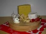 Eiermäuse - hübsche Deko für Käseplatte