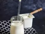 Einfache Joghurtmilch selber machen