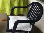 Gartenstühle mit Cockpitspray reinigen