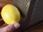 Immer frische Zitronenschale und Parmesan zur Hand