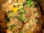 Quinoa-Gemüse-Pfanne (kalorienarm, proteinreich)