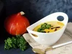 Schnelle Kürbis-Gemüse-Suppe mit Sekt