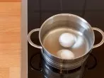 Eier ohne Uhr kochen