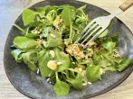 Feldsalat mit Banane