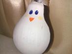 <strong>Winterdeko</strong>: Gl&uuml;hbirnen Pinguin