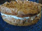 <strong>Sahnetorte</strong> mit fruchtiger F&uuml;llung