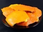 Reiniger aus Orangenschalen und Essig