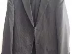 Fleck auf Kostüm/Anzug: beide Teile chemisch reinigen lassen