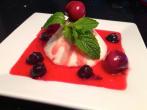 Panna Cotta mit <strong>Erdbeeren</strong>