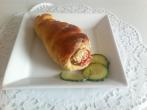 Brötchenrolle mit Thunfischsalat gefüllt