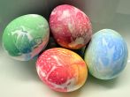 <strong>Ostereier</strong> marmorieren
