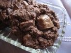 Knusprige Schoko-Cookies mit Snickers