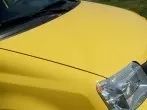 Teerflecken am Auto mit Cockpitspray entfernen