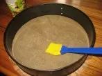 Torten und Kuchen besser vom Backpapier lösen