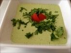 Kalte Koriander-Avocado-Kokos-Suppe - <strong>vegetarisch</strong>