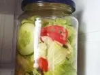 Salat im Kühlschrank frischhalten