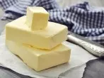 Piri-Piri-Butter & Finnische Eibutter: Pikante Brotaufstriche