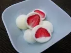 Geeiste Erdbeeren in Joghurt