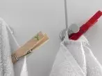 Handtücher kennzeichnen mit Gummiband oder Wäscheklammer
