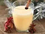 Lecker selbstgemachter Eierpunsch