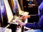 Spielsucht bekämpfen: Glücksspiel am Spielautomaten