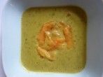 Vegane Erbsen-Estragon-Suppe mit Mangodip