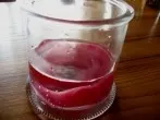 Wachs aus Glasgefäß entfernen