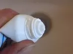 Zahnpasta- & Cremetuben nahezu vollständig entleeren
