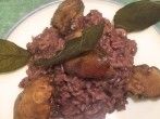 Rotweinrisotto mit Leber und Salbeichips