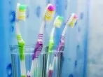 Zahnbürsten richtig reinigen