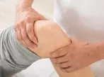 Knieschmerzen: Was tun, wenn die Knie weh tun?