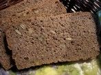 Roggen-Dinkel-Vollkornbrot mit Kernen