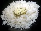 Reis mal anders: Reis mit Kräuterbutter
