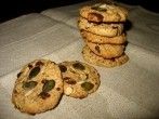 <strong>Knusper</strong>-Cookies mit Dinkelmehl und Kernen
