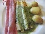 Ofenspargel mit einer Spargel-Kräutersoße