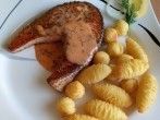 Lachssteaks mit Hummer-Dill-So&szlig;e